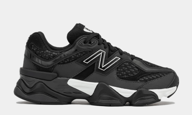 🔥Shoe Palace Exclusive X New Balance 9060 Black/Silver ON SALE