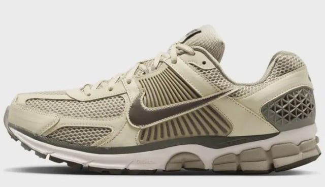 Nike Zoom Vomero 5 - Desert Khaki/Dark Hazel ON SALE