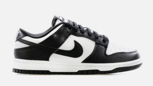 NIKE DUNK LOW BLACK/WHITE ON SALE